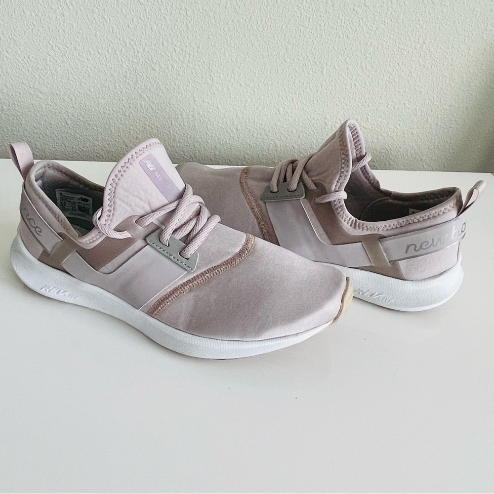 New Balance fuel corre Women's Mauve Sneakers